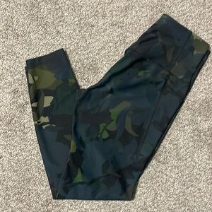 Old Navy active women’s elevate legging size medium